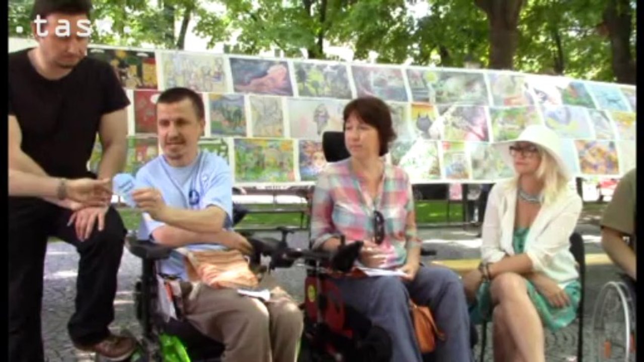 15. ročník kampane Belasý motýľ 2015 na podporu ľudí so svalovou dystrofiou