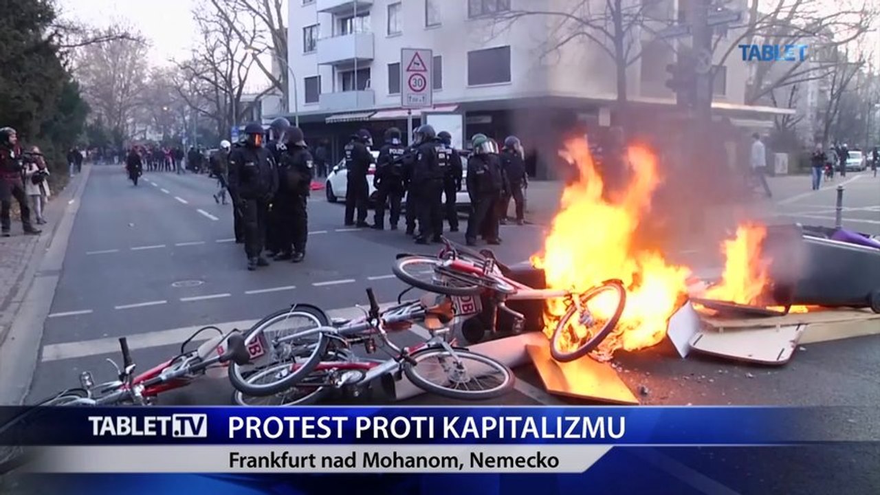 Vo Frankfurte podpálili ľavicoví aktivisti viacero áut