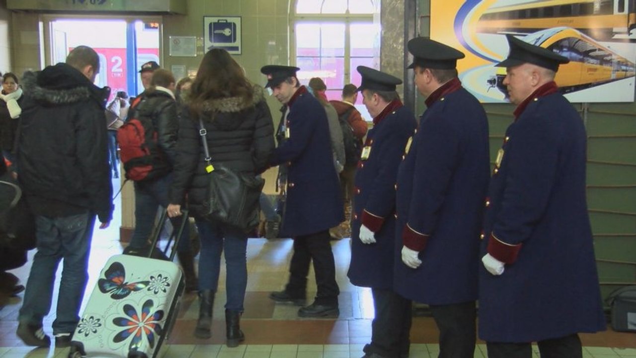 V Bratislave vám s batožinou už tretí mesiac pomáhajú nosiči