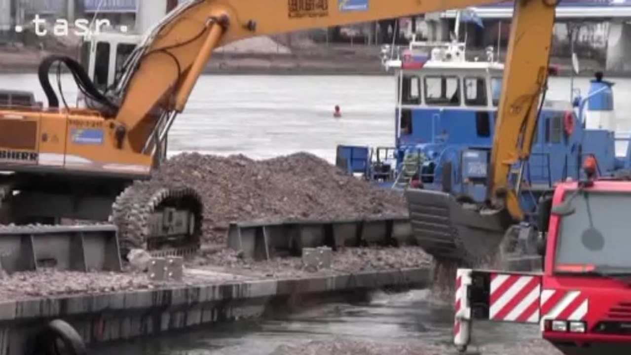 =tasr= PRACE NA STAROM MOSTE POKRACUJU 5.3.2015.mp4