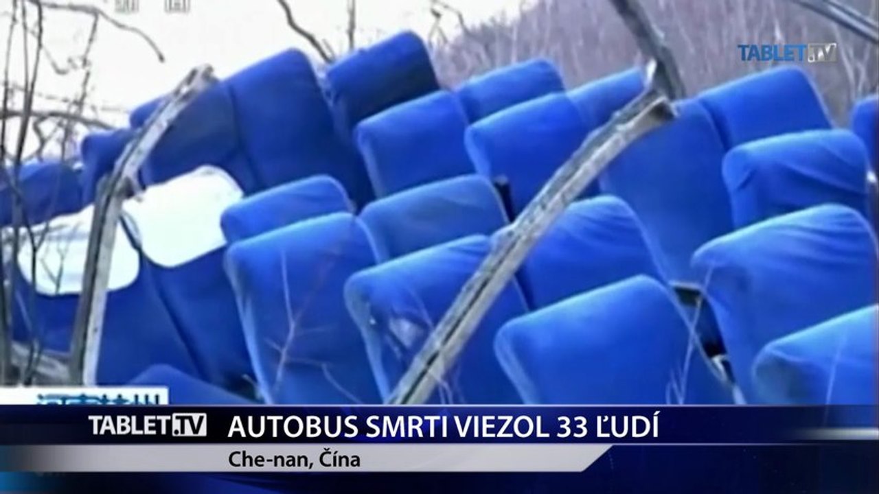 Z autobusu smrti v Číne vytiahli 33 ľudí, príčiny zrútenia sa z útesu nie sú známe