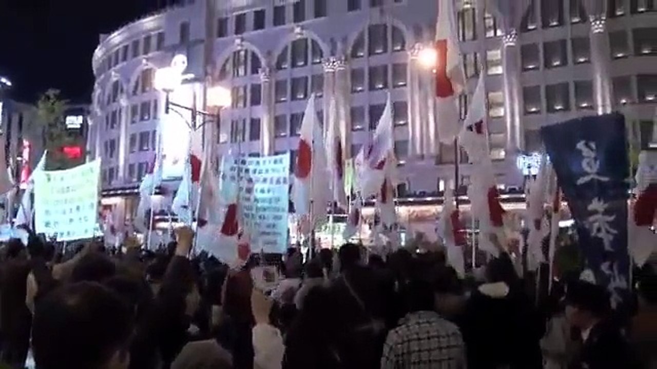 【尖閣問題】大阪デモ 難波高島屋前にて国歌斉唱・天皇陛下万歳！