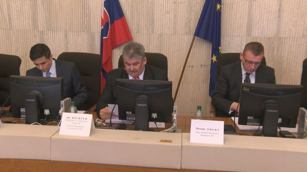 Minimálny dôchodok má platiť od 1. júla tohto roka