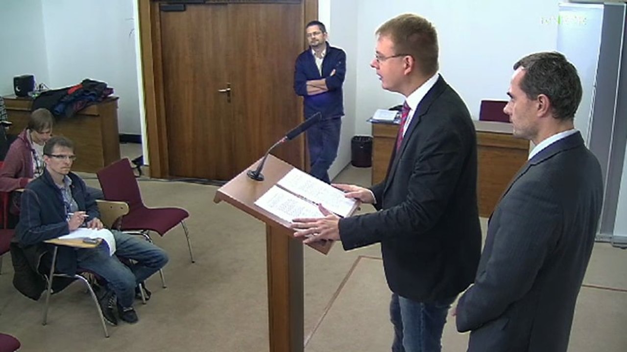 ZÁZNAM Procházka a Beblavý: Ako to schránky dávajú vyžrať slovenskému zdravotníctvu