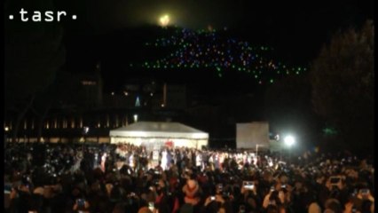 =tasr= PAPEZ ROZSVIETIL STROMCEK CEZ NET 8.12.2014.mp4