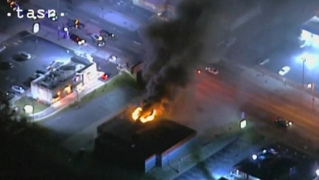 =tasr= FERGUSON NEPOKOJE PO OZNAMENI VERDIKTU 25.11.2014.mp4