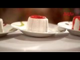 بودنج جوز الهند مع صلصة الفراولة - مطبخ منال العالم