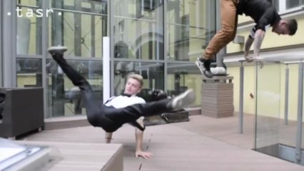 =tasr= PARKOURISTI HRADY 6.10.2014.mp4