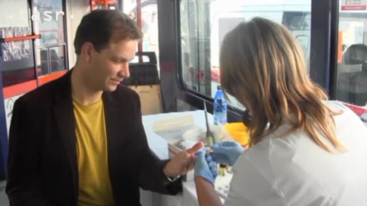 Mobilný odber krvi v bratislavskej električke