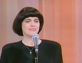 Mireille Mathieu - L'Hymne A L'Amour (L'Ecole des fans)