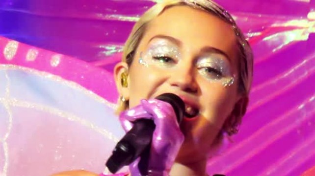 Miley Cyrus Announces She's Hosting The VMAs