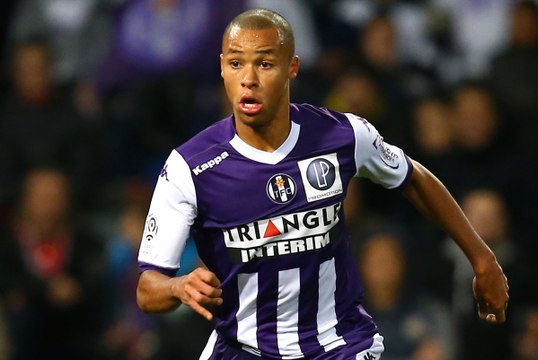 Le latéral droit Marcel Tisserand en images