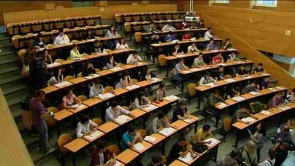 Más presupuestos para becas y recuperar las ayudas de libros