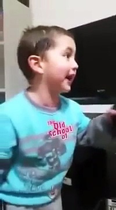 "אמא, אני מזמין לבית רק כוסיות"
