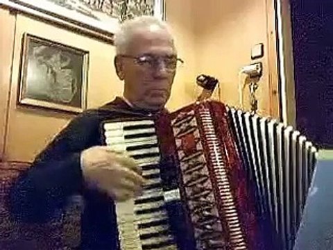 ΕΝΑ ΑΣΤΕΡΙ ΠΕΦΤΕΙ, ΠΕΦΤΕΙ ΑΠ. ΚΑΛΔΑΡΑΣ 1922-1990