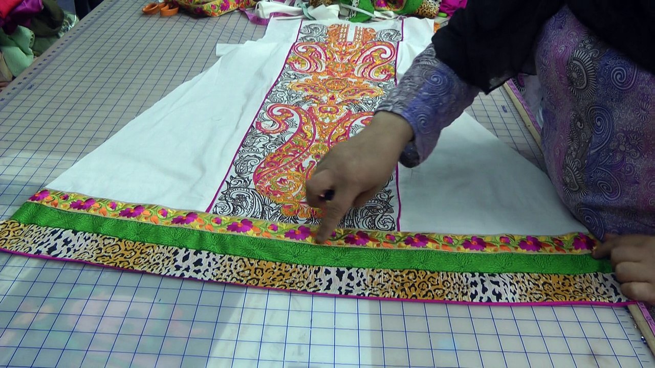 guide on sewing panels and border