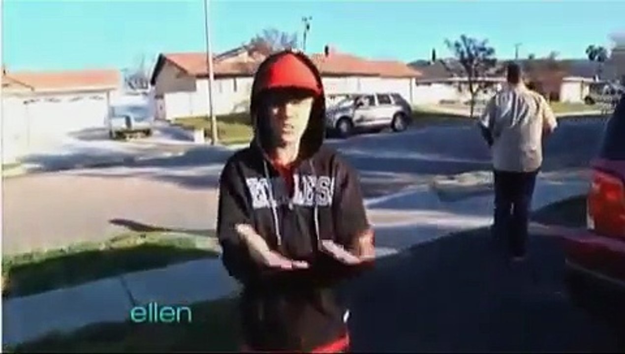 Justin Bieber Surprises HUGE Fan at her House