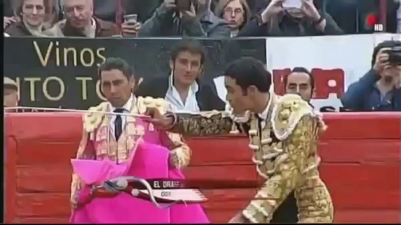 Cornada en Corrida 13 de la Plaza Mexico 29Ene2012