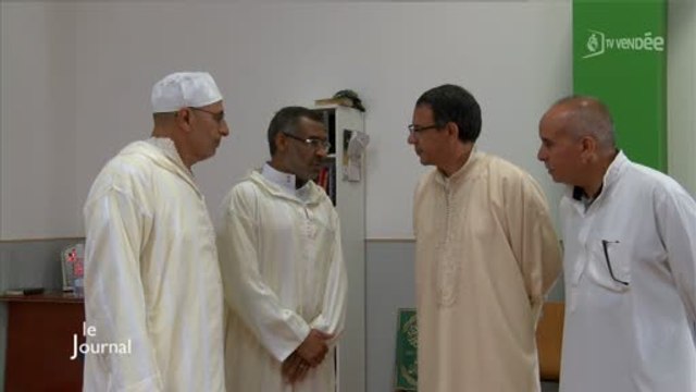 Les musulmans fêtent la fin du ramadan (La Roche-sur-Yon)