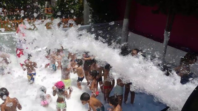 FUN HOUSE : location Machine a mousse Son et lumière facebook.com/pages/FUN-HOUSE-sousse/1596943223882417 facebook.com/groups/1561874174101360/ Tel : +216 22 929 461 Email : funhouse.sousse@gmail.com