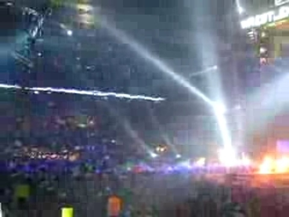 Live-WM23-entrada-undertaker