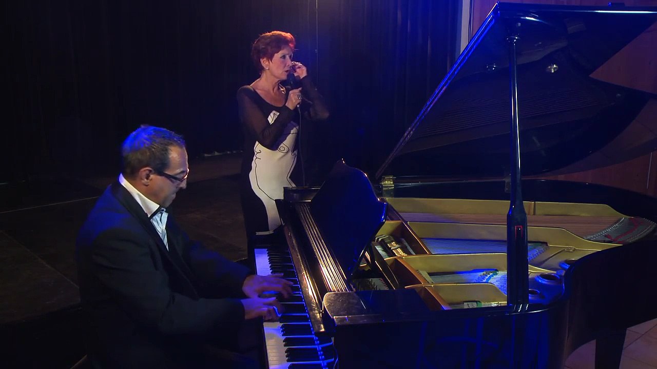 MADDY M chante BARBARA "Il pleut sur Nantes" accompagnée au piano par Didier Dulout