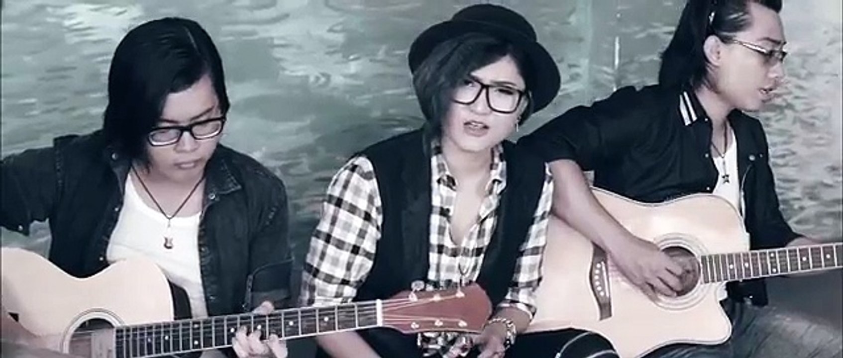 Vicky Nhung - Mashup: Anh nhớ em (Tuấn Hưng), Giới hạn nào cho chúng ta (Mr Đàm), Chuyện như chưa bắt đầu (Mỹ Tâm)
