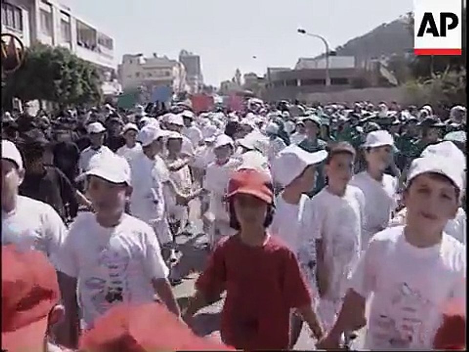 Children's rally marks child victims of Intifada