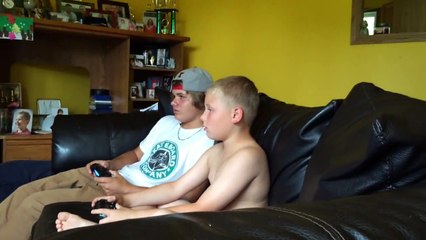 Little kid raging at call of duty ghost (funny reactions)