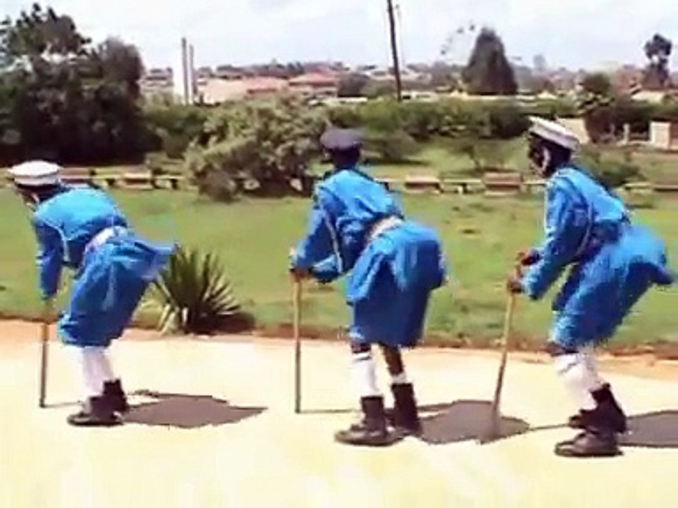Zangalewa (Zamina mina....) Waka waka - video Dailymotion