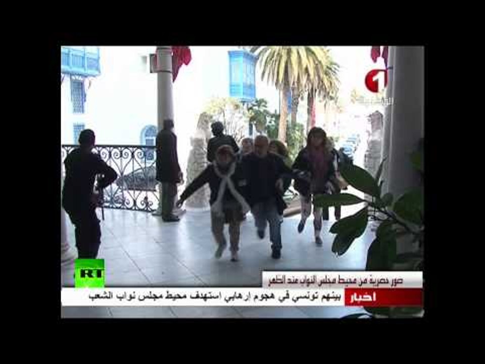 RAW: Tourists run for cover in Tunis Bardo Museum attack