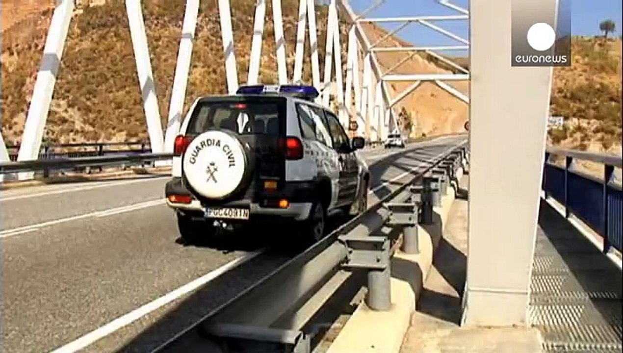İspanya'da "bungee jumping" İngiliz turist kaya...