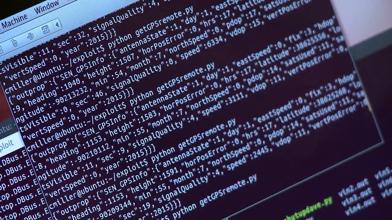Deux hackers prennent le contrôle d'une voiture à distance