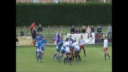 Rugby - énorme percussion d'un joueur du Pays de Thiers