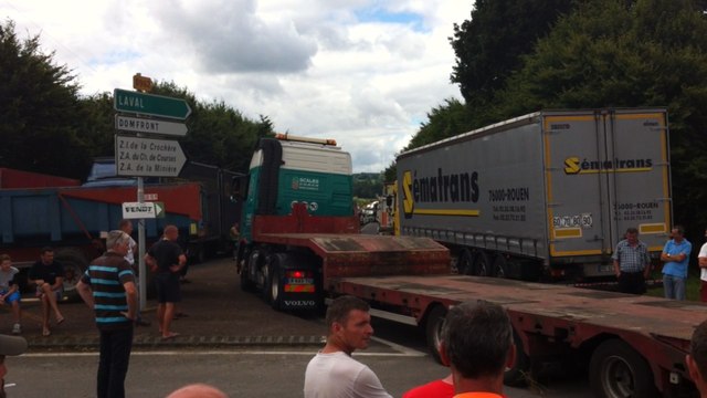 800 camions bloqués