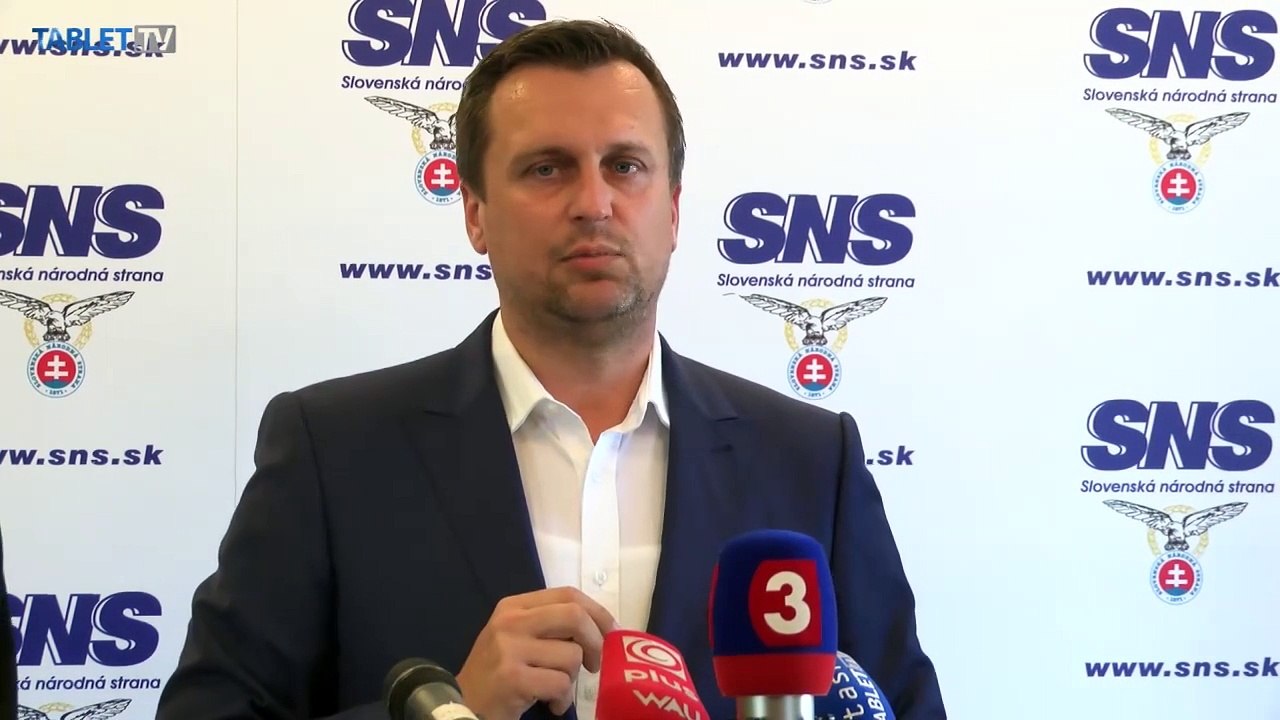 ZÁZNAM: SNS skritizovalo memorandum o prijímaní migrantov z Rakúska