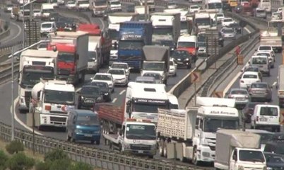 TEM'de zincirleme trafik kazası: 13 yaralı