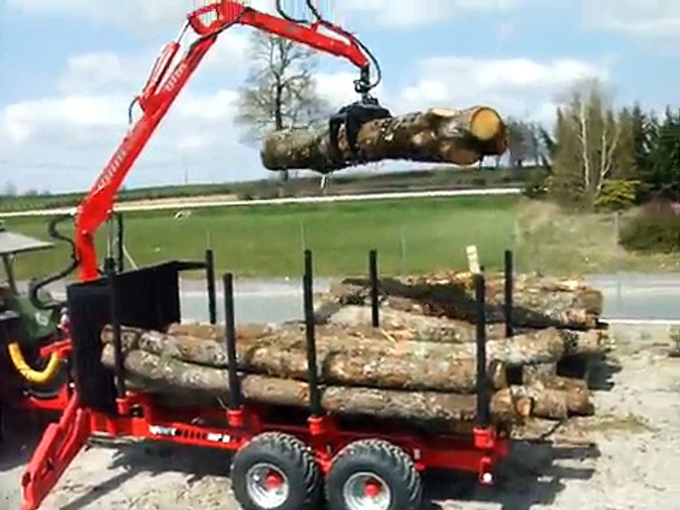 remorque et grue forestiere AGRIDUARTE