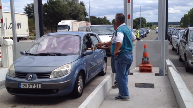 Péage de la Gravelle : manifestations des agriculteurs et péage gratuit