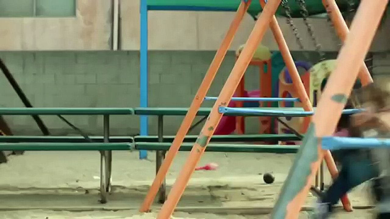 【中文字幕】這些小孩，長大都是恐怖片的主角-CollegeHumor