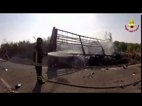 Crotone - Incidente sulla statale Jonica: quattro morti (21.07.15)