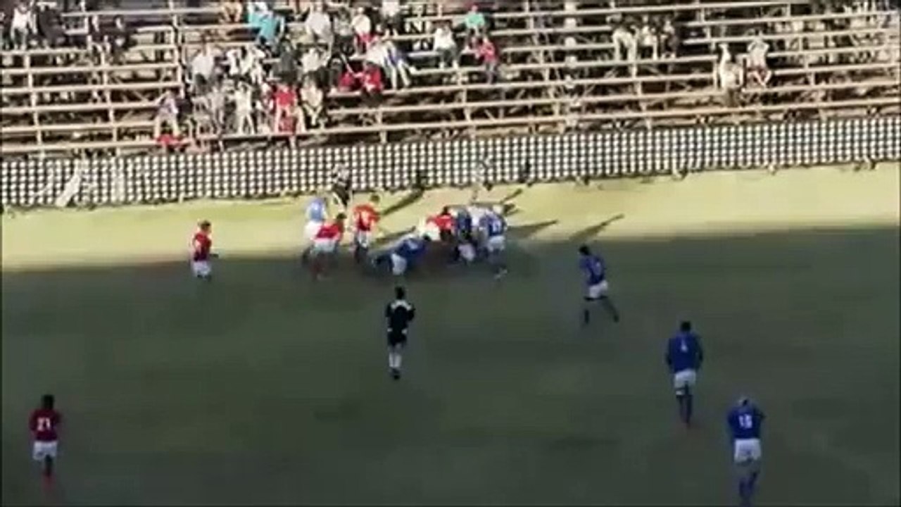 Namibie - Russie, la passe au pied de Jacques Burger pour l'essai de Conrad Marais