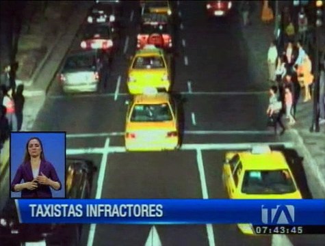 Conductores de taxis son captados cometiendo graves infracciones de tránsito