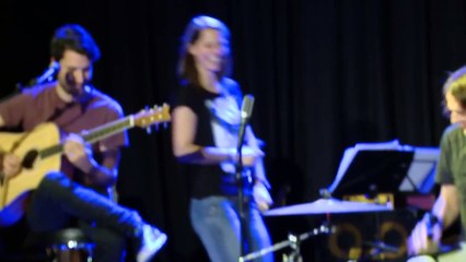 Überraschungsgast Christina Stürmer eröffnete das Danubium