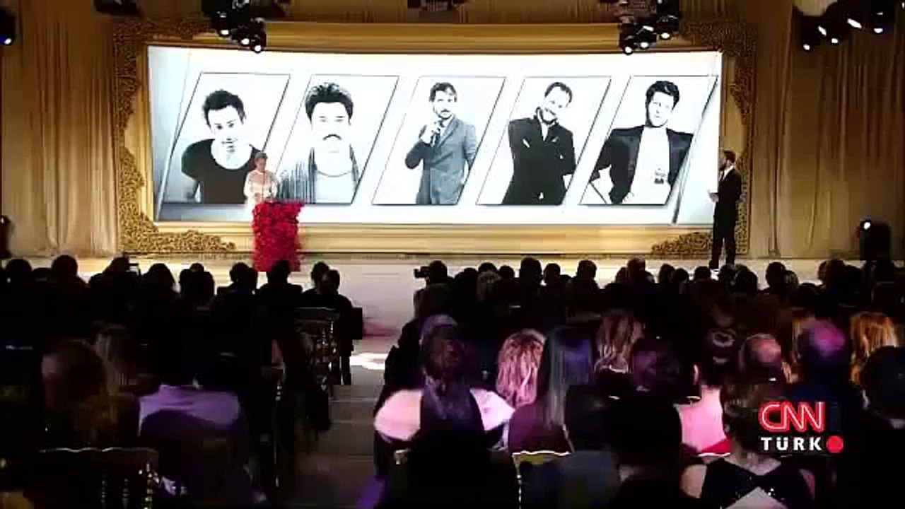 Burak Özçivit-Elle Style Awards 2013