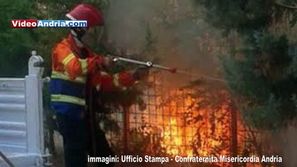 Incendio nell'ex "Forno" di Montegrosso in via dei Mutilati, interviene Misericordia di Andria