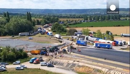 Los ganaderos franceses mantienen sus protestas pese al plan de urgencia del gobierno