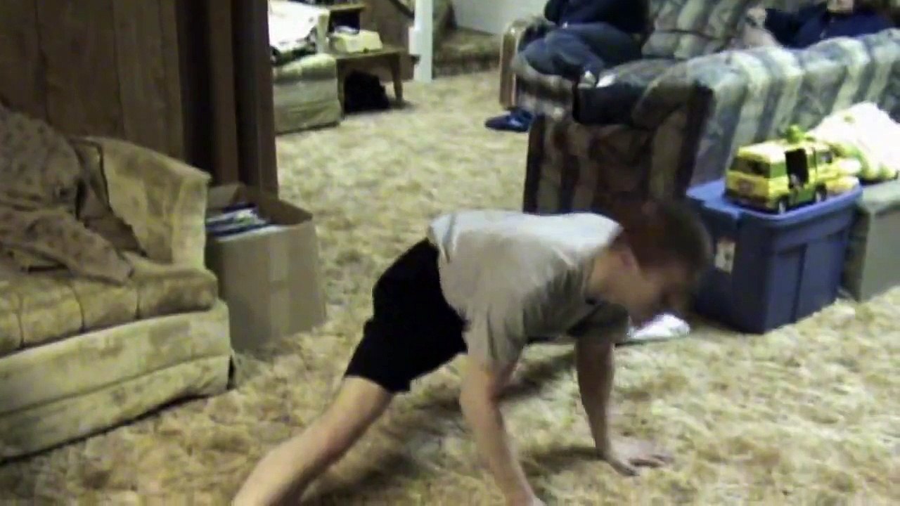 Guy Shows Everyone How To Do the Splits... And Loves It!