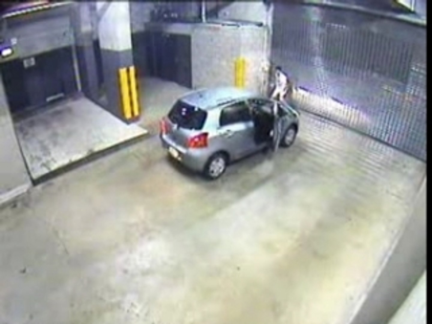 ⁣Sortir-voiture-garage