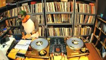 DJ Craze   Amazing Live Mix   Traktor Scratch Pro 2   Turntable Technology   5th & Ocean